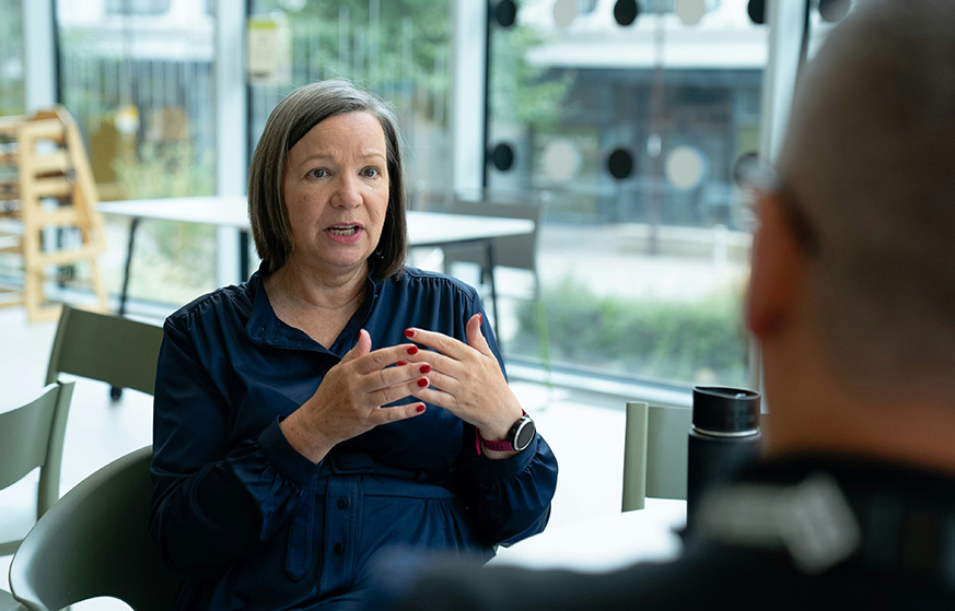 Woman having a meeting with a client.
